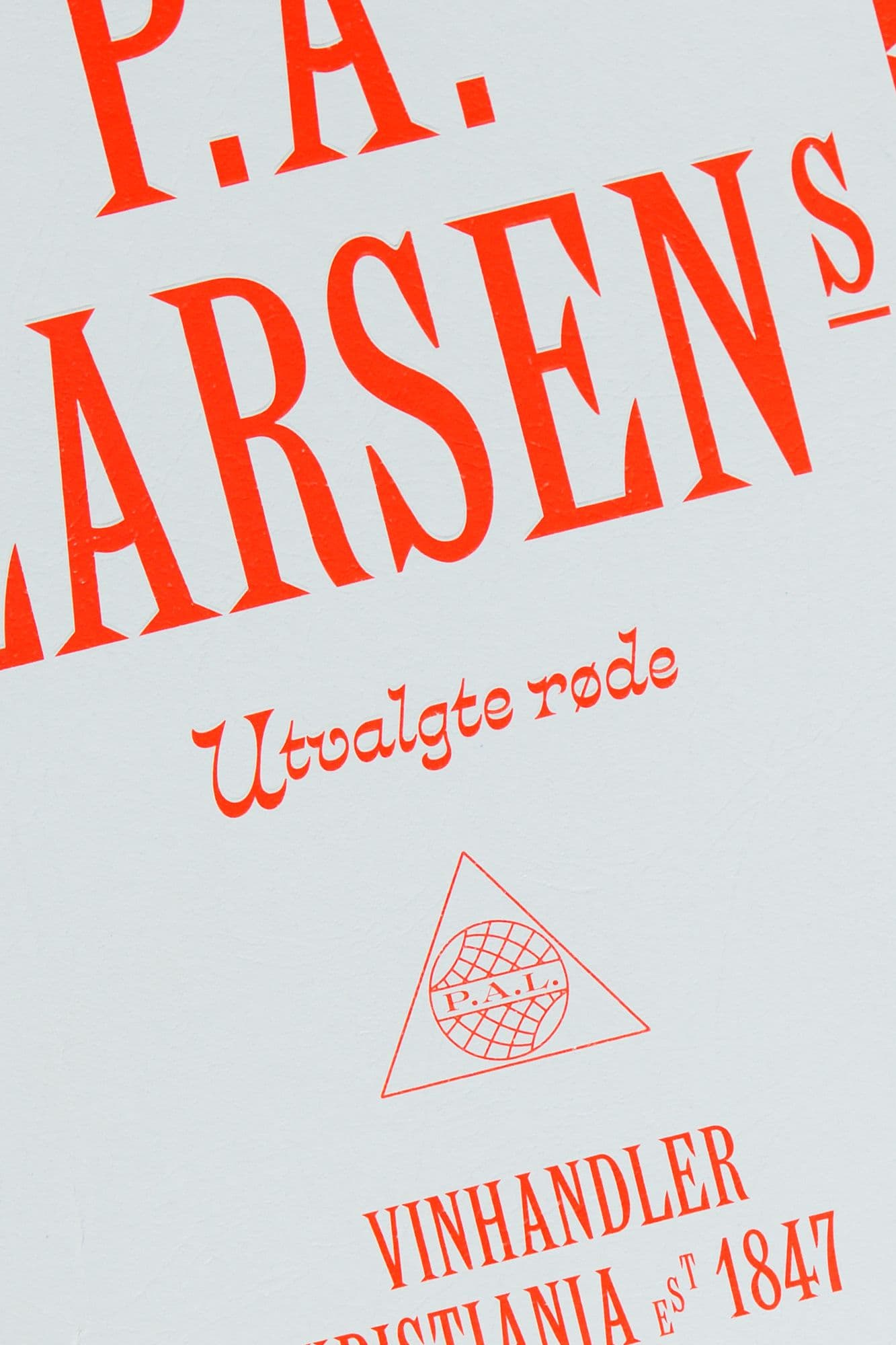 P.A. Larsens Utvalgte Røde nærbilde